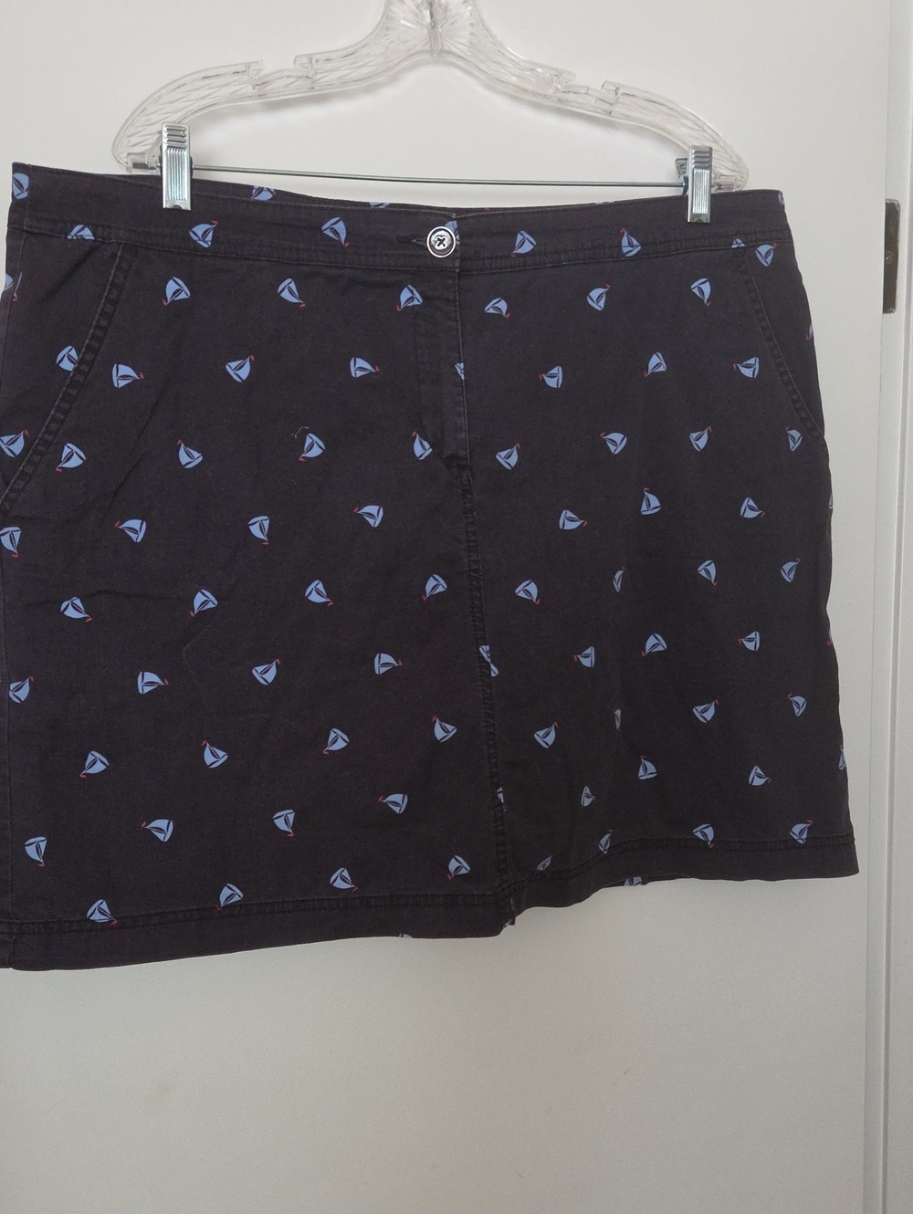 Karen Scott Dark Navy Skort with Light Blue Print